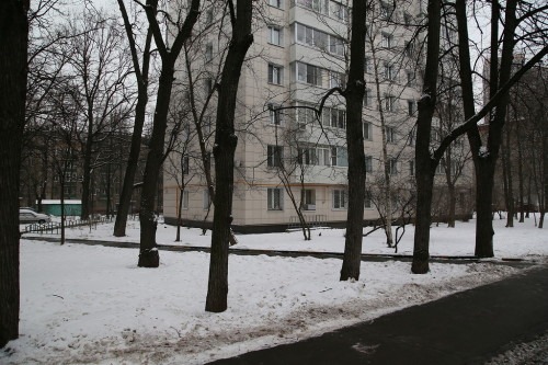 Напротив стояла дача Коверау (Ивановская улица, №22), красивый дом в стиле модерн.